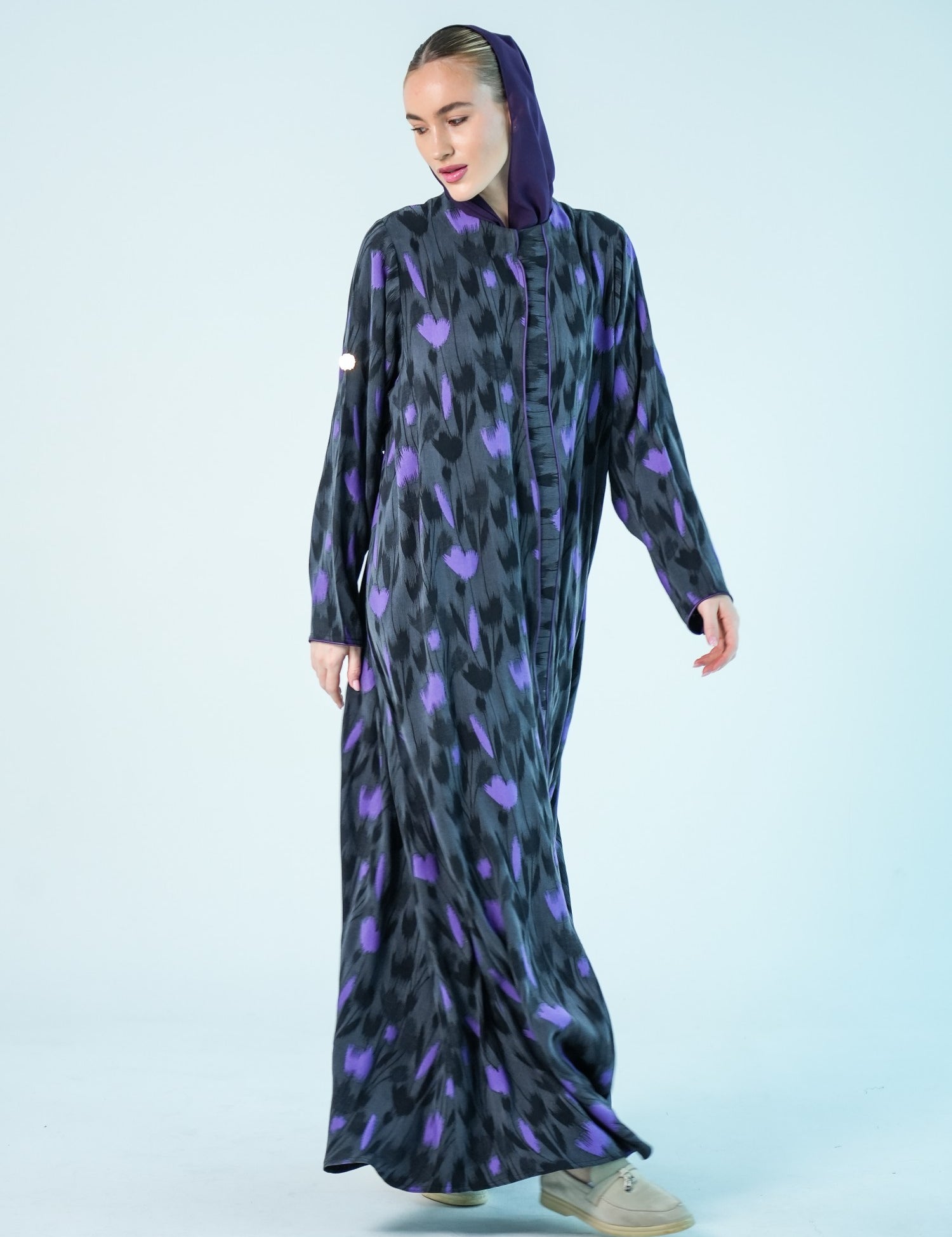 S010 - Saaib Abaya-custom abayas, luxury abayas, elegant abayas, modest fashion, bespoke abayas, handmade abayas, Qatar fashion