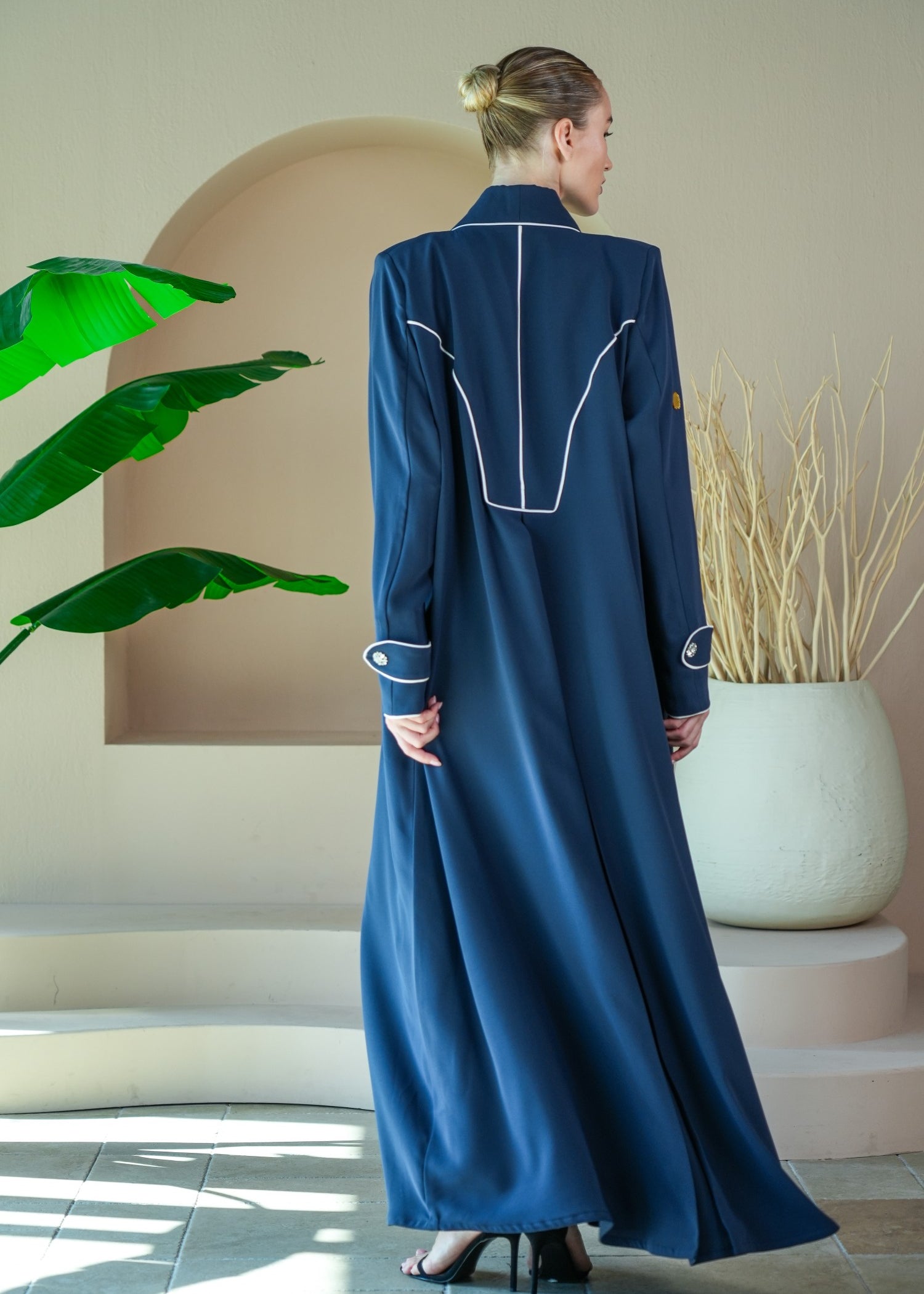 S032 - Saaib Abaya-custom abayas, luxury abayas, elegant abayas, modest fashion, bespoke abayas, handmade abayas, Qatar fashion