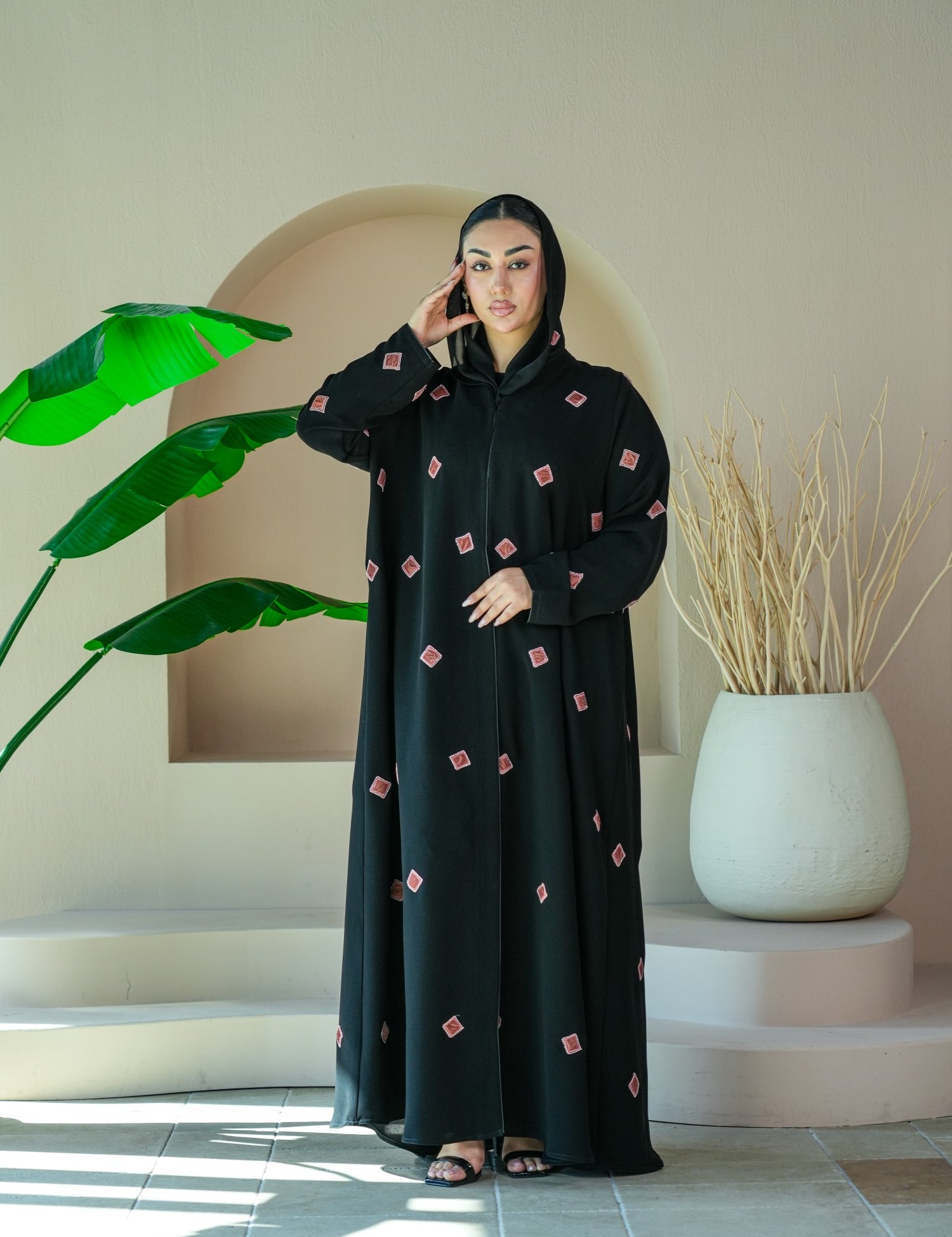 S031 - Saaib Abaya-custom abayas, luxury abayas, elegant abayas, modest fashion, bespoke abayas, handmade abayas, Qatar fashion