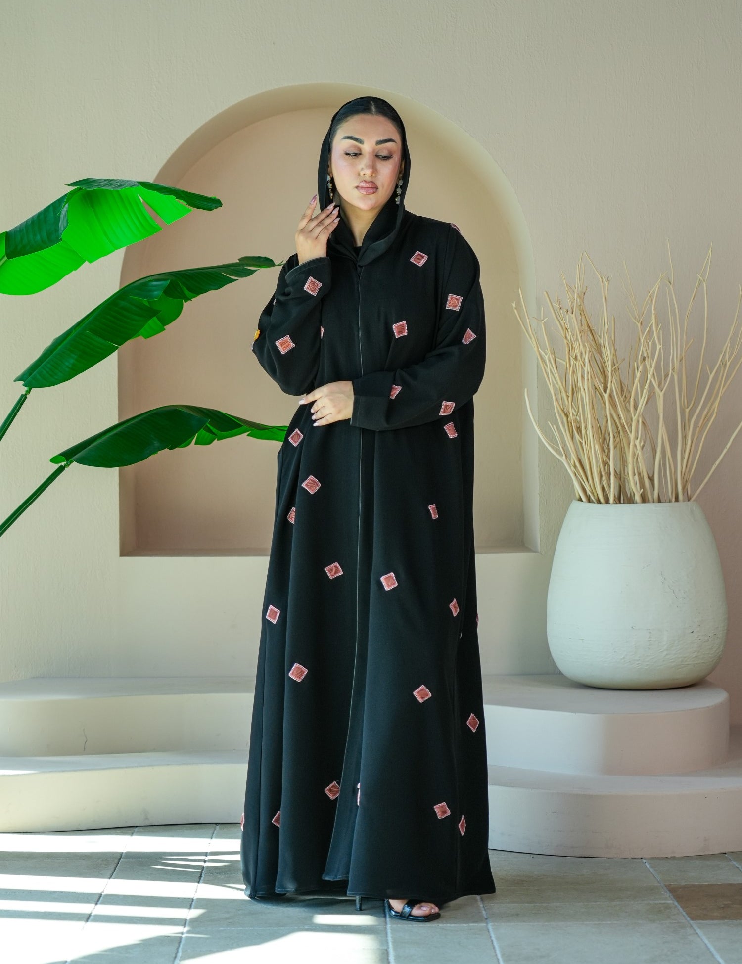 S031 - Saaib Abaya-custom abayas, luxury abayas, elegant abayas, modest fashion, bespoke abayas, handmade abayas, Qatar fashion