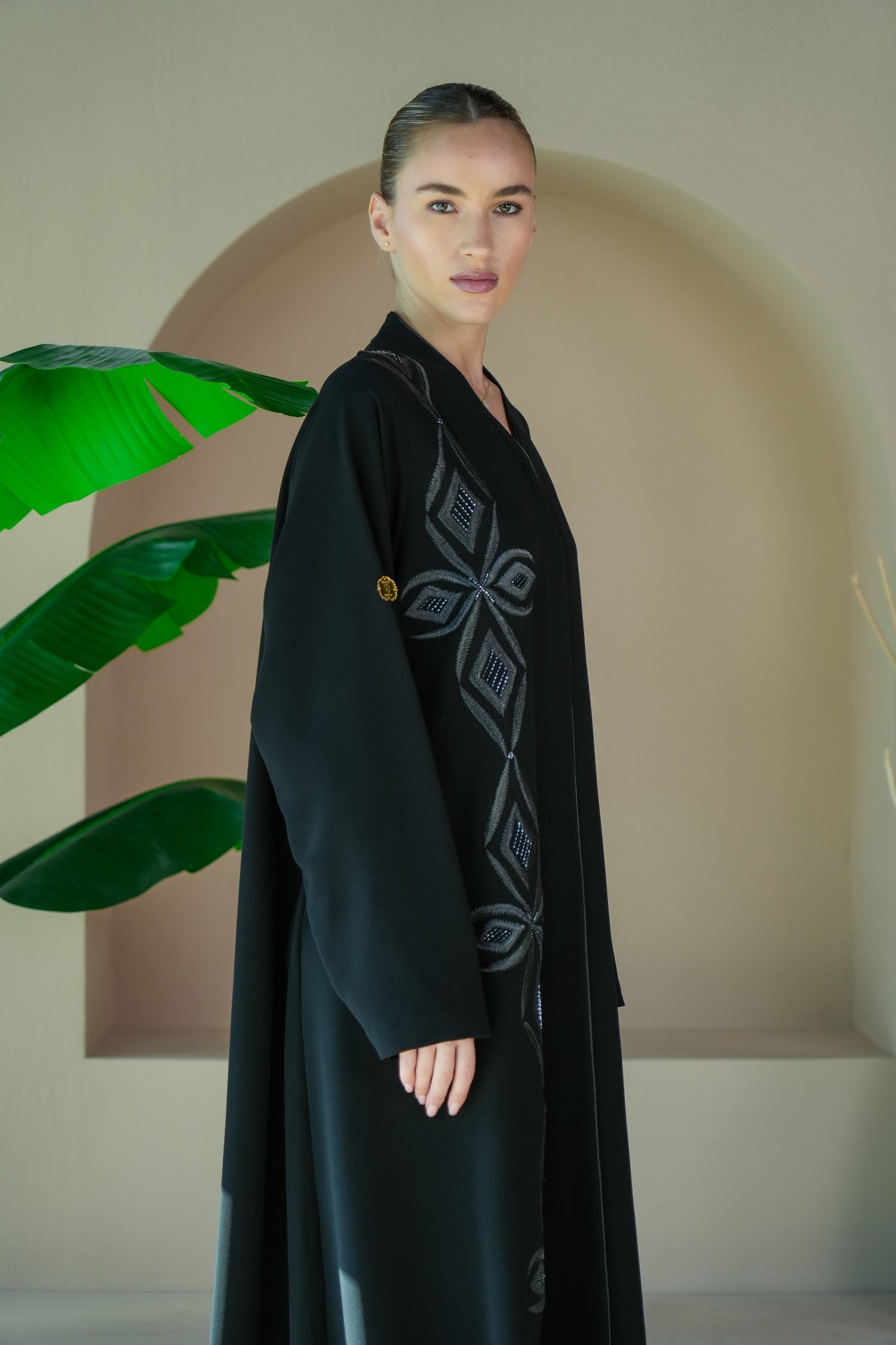 S027 - Saaib Abaya-custom abayas, luxury abayas, elegant abayas, modest fashion, bespoke abayas, handmade abayas, Qatar fashion