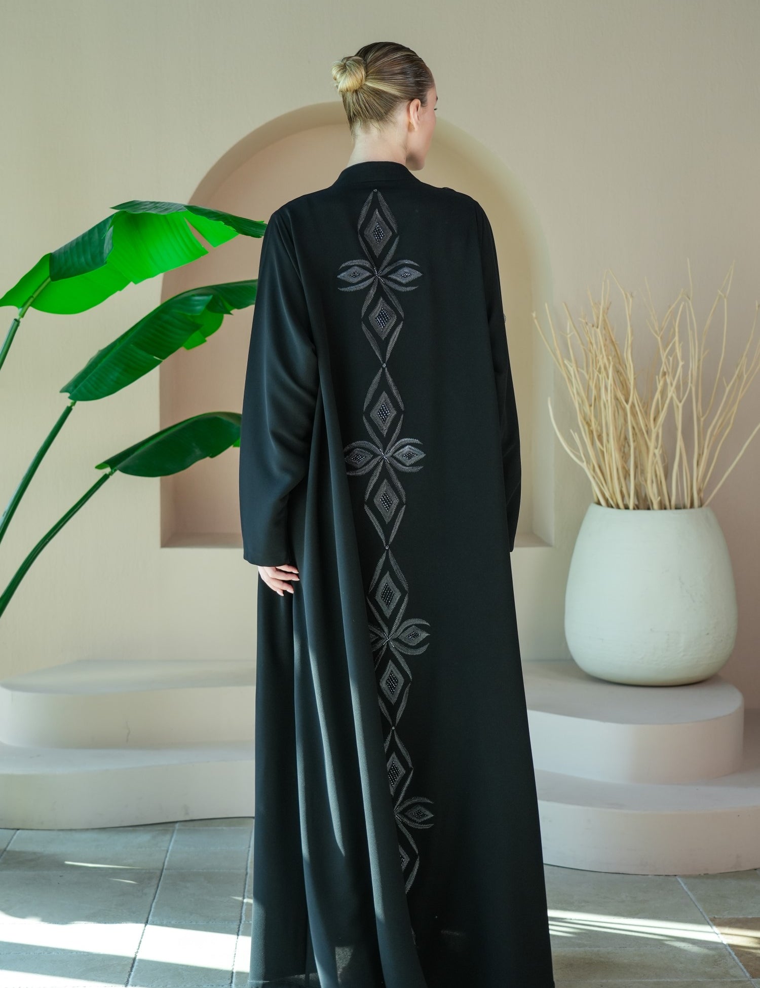 S027 - Saaib Abaya-custom abayas, luxury abayas, elegant abayas, modest fashion, bespoke abayas, handmade abayas, Qatar fashion