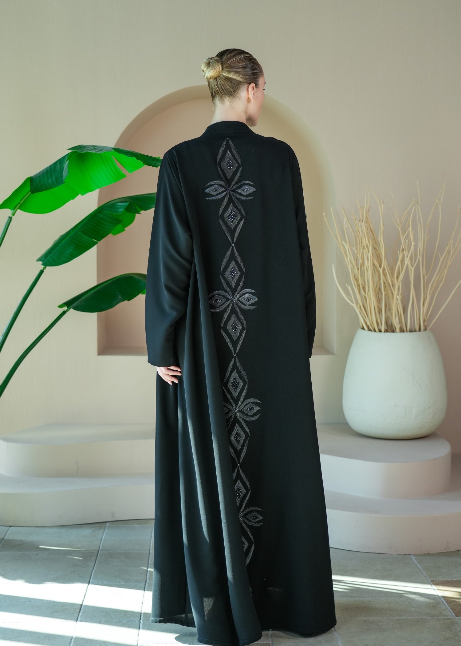 S027 - Saaib Abaya-custom abayas, luxury abayas, elegant abayas, modest fashion, bespoke abayas, handmade abayas, Qatar fashion