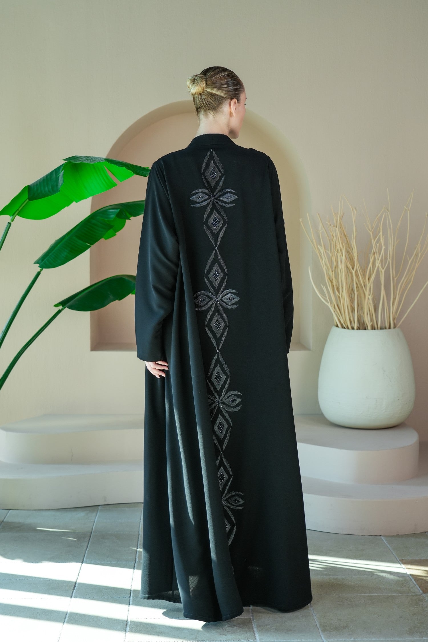 S027 - Saaib Abaya-custom abayas, luxury abayas, elegant abayas, modest fashion, bespoke abayas, handmade abayas, Qatar fashion