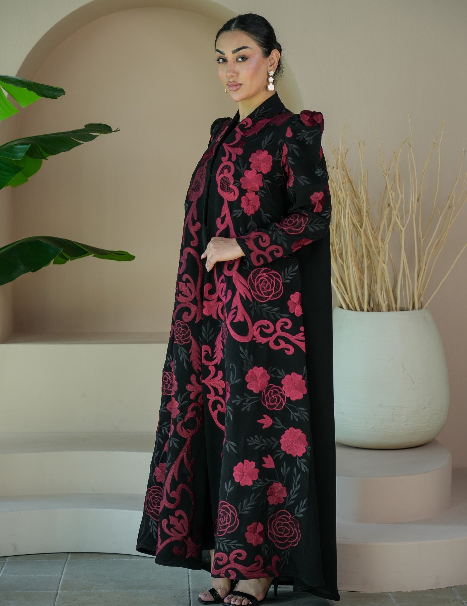 S020 - Saaib Abaya-custom abayas, luxury abayas, elegant abayas, modest fashion, bespoke abayas, handmade abayas, Qatar fashion