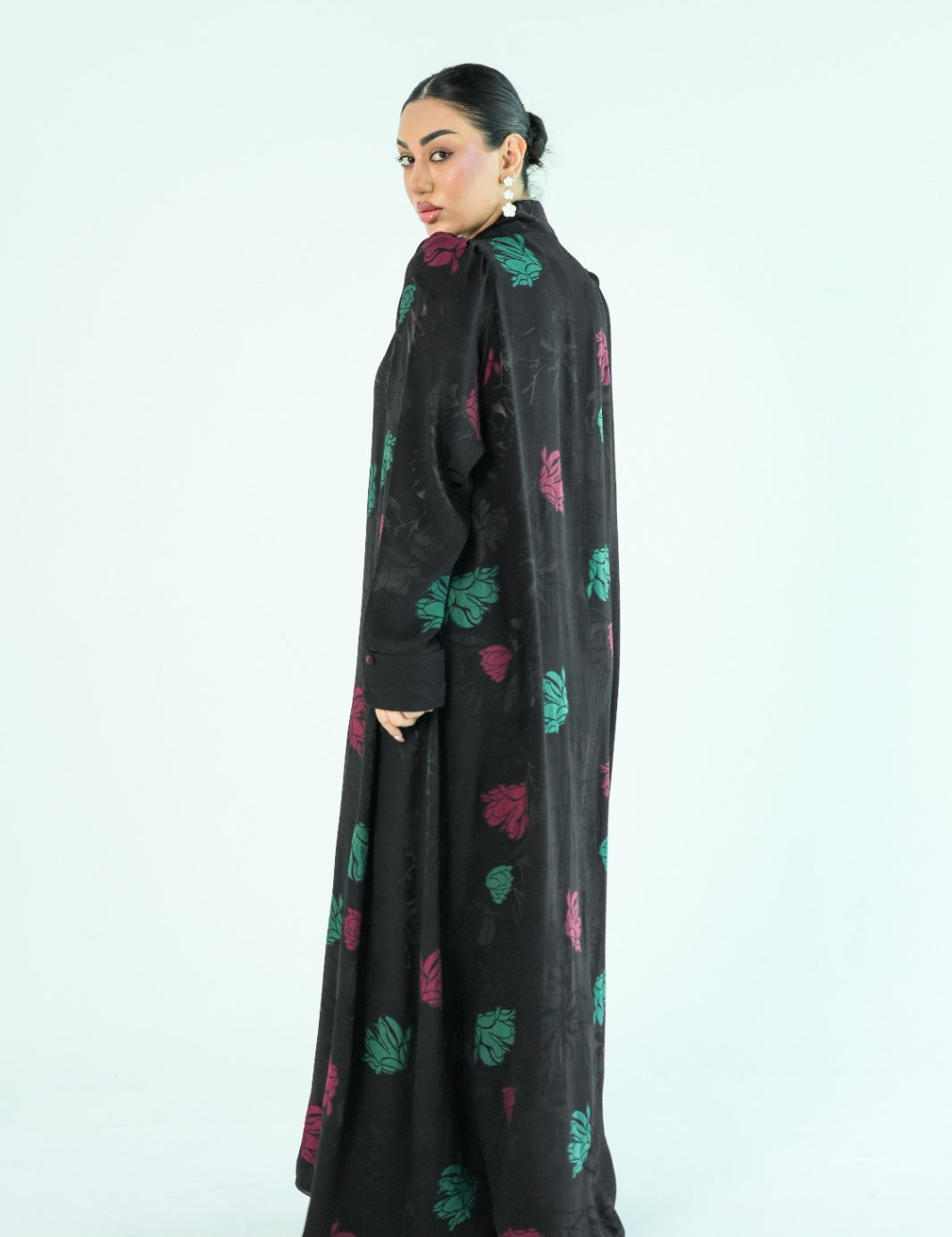 S02 - Saaib Abaya-custom abayas, luxury abayas, elegant abayas, modest fashion, bespoke abayas, handmade abayas, Qatar fashion